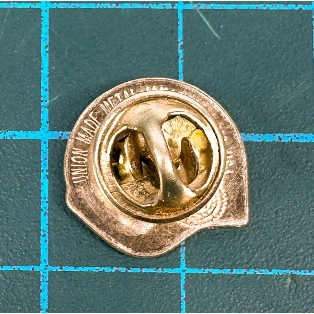 Vintage United Way Lapel Pin Union Made Metal IAMAW AFL CIO USA Gold Charity